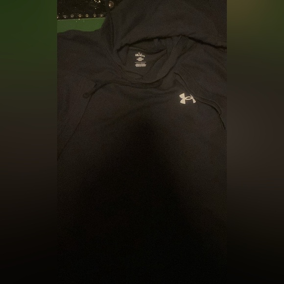 Workout clothes from under armour purchased a few months ago - Picture 2 of 3